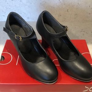 Capezio Manhattan Xtreme Tap Shoes